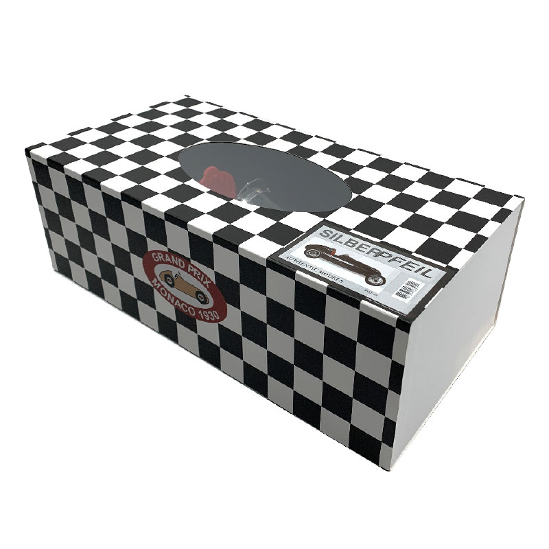 Модель автомобиля SILBERPFEIL Red Seat Authentic Models, стоимость 32 775 руб.  Фотография 1